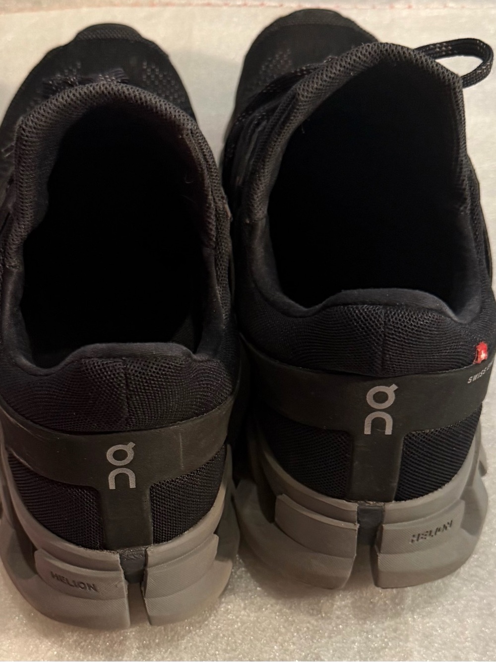 On Clouds  Men's Athletic Shoes - Black - Picture 8 of 9